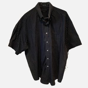 Van Heusen, short sleeve shirt.  Button down front. Size Large, 6-6.5 neck. Used